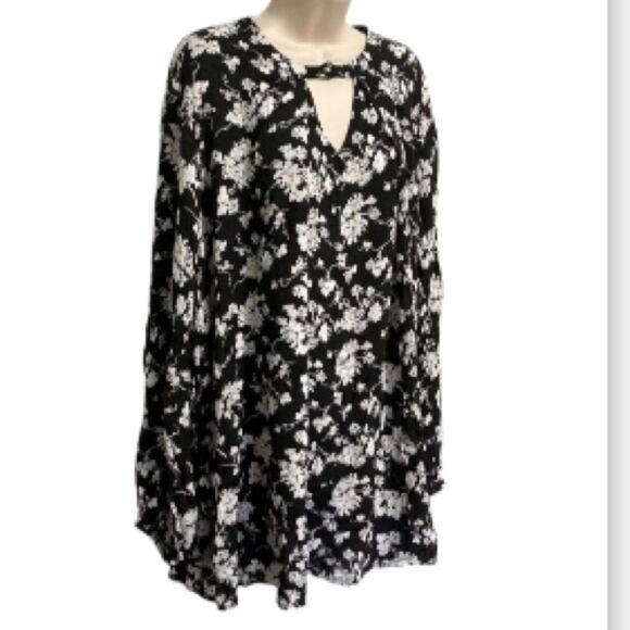 LANE BRYANT Floral Black White Tunic Top Blouse Womens Plus Size 18 20 - Picture 3 of 15